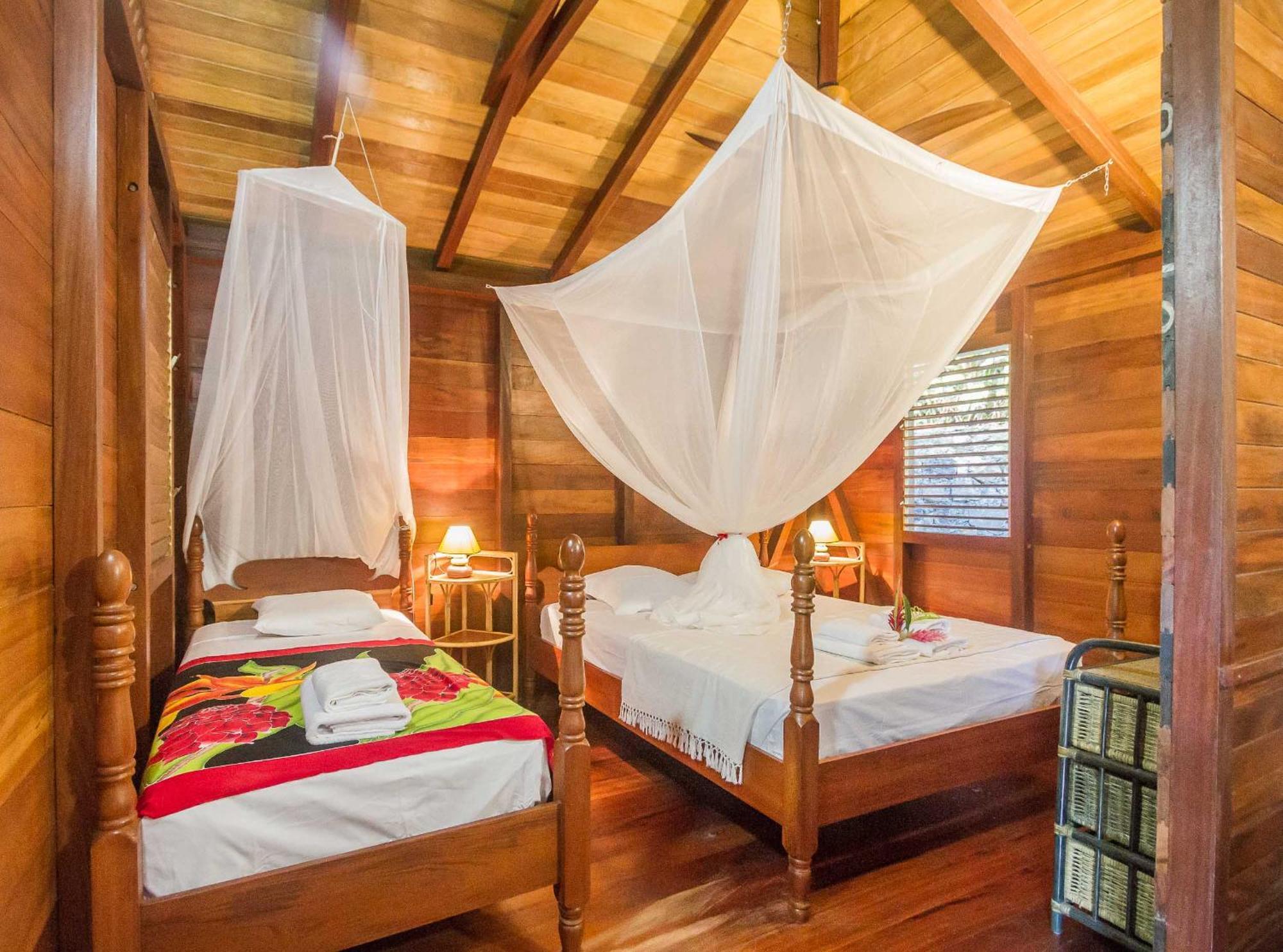 Ecolodges Karet Deshaies Exterior foto