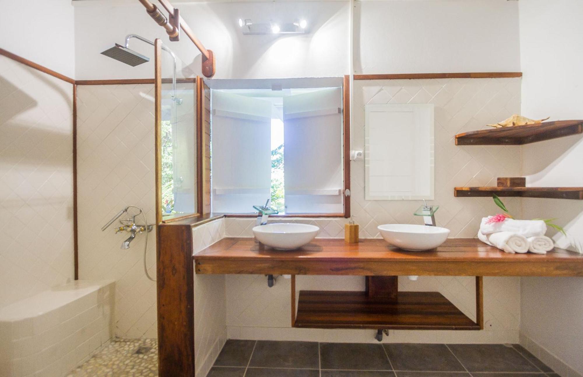 Ecolodges Karet Deshaies Exterior foto
