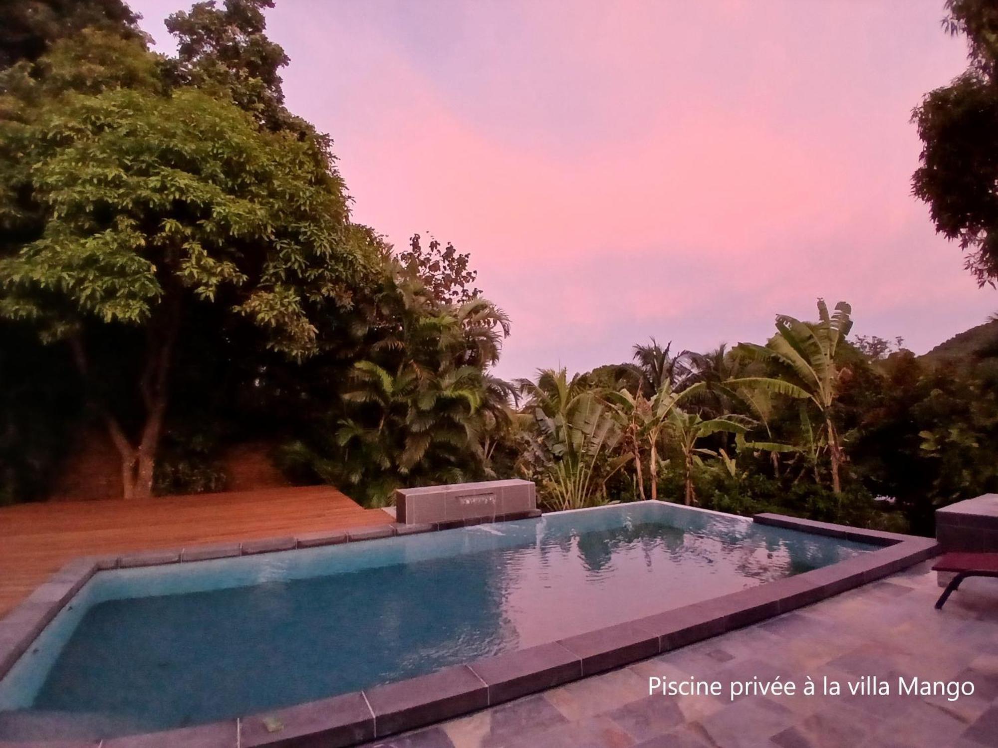 Ecolodges Karet Deshaies Exterior foto